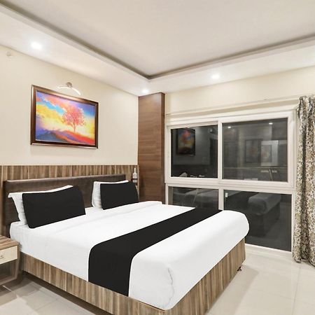 Super Townhouse Kankarbagh Formerly Kunwar Alcajars ปัฏนา ภายนอก รูปภาพ