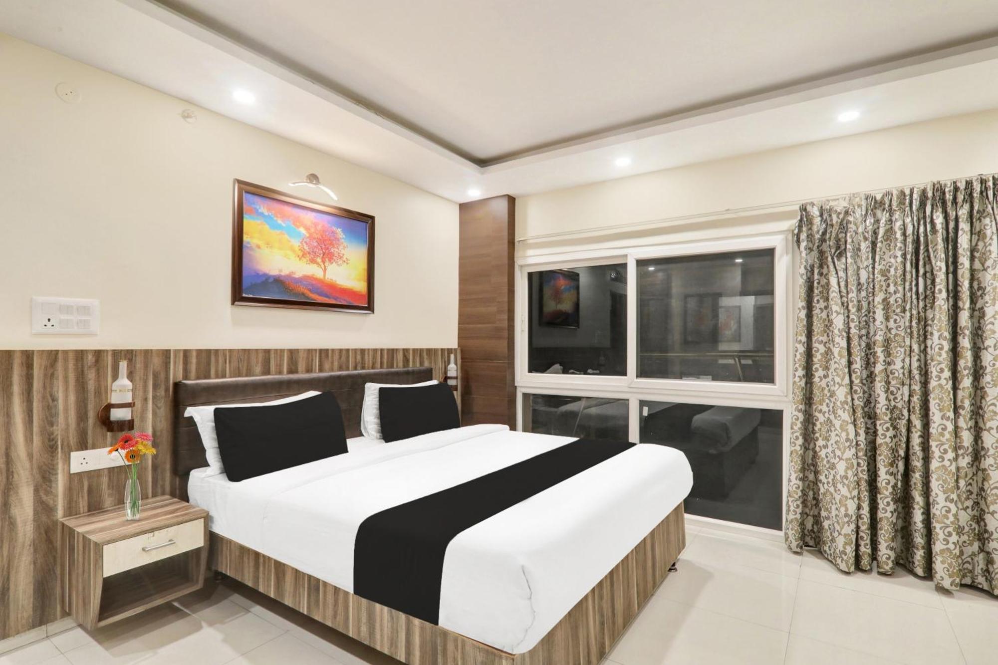 Super Townhouse Kankarbagh Formerly Kunwar Alcajars ปัฏนา ภายนอก รูปภาพ