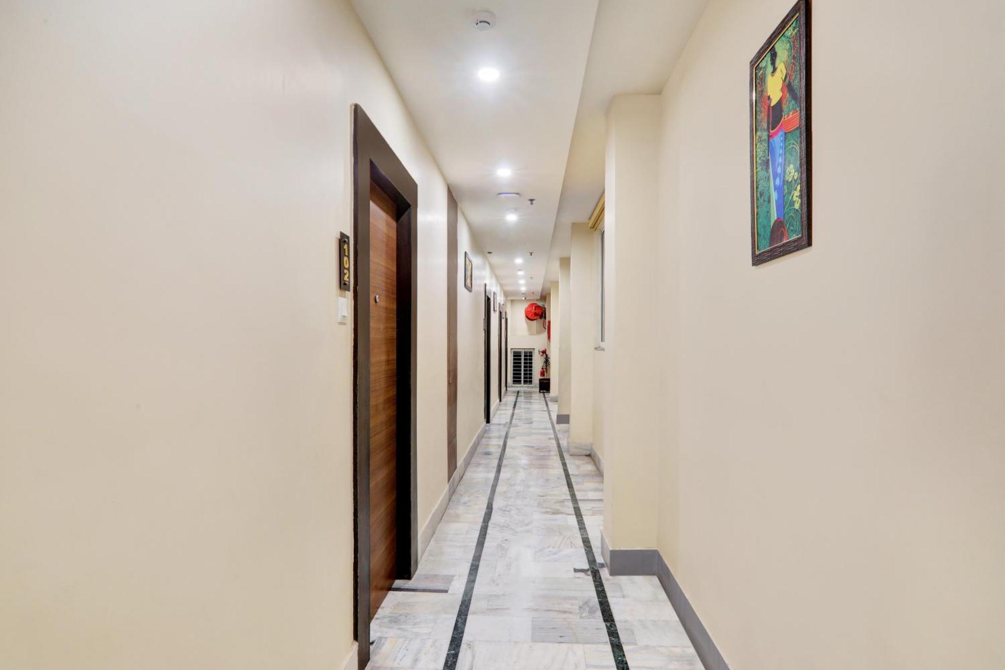 Super Townhouse Kankarbagh Formerly Kunwar Alcajars ปัฏนา ภายนอก รูปภาพ