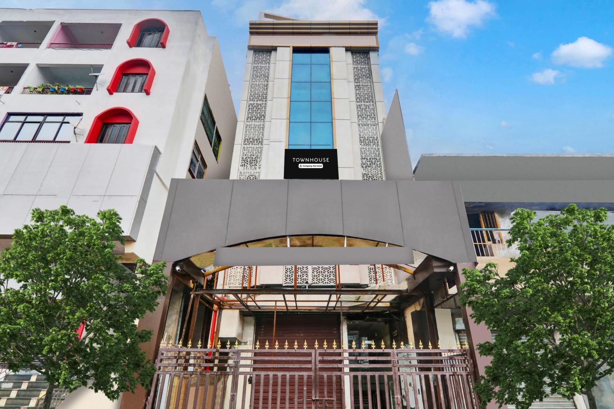 Super Townhouse Kankarbagh Formerly Kunwar Alcajars ปัฏนา ภายนอก รูปภาพ