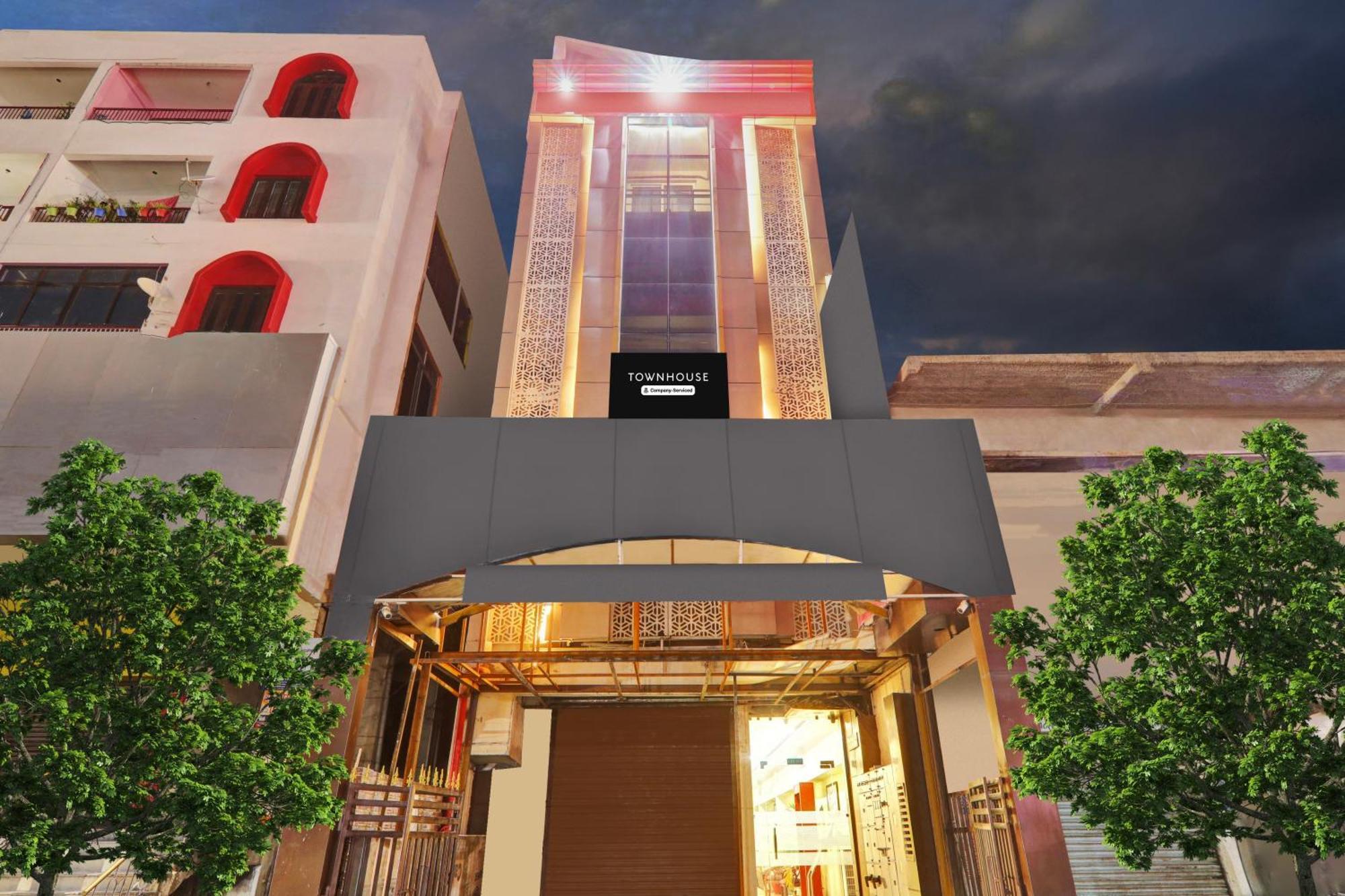 Super Townhouse Kankarbagh Formerly Kunwar Alcajars ปัฏนา ภายนอก รูปภาพ