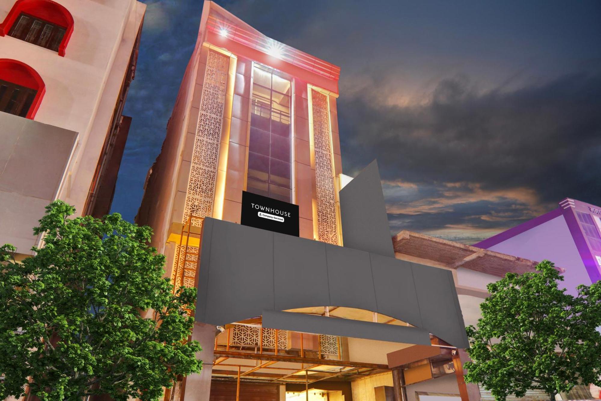 Super Townhouse Kankarbagh Formerly Kunwar Alcajars ปัฏนา ภายนอก รูปภาพ